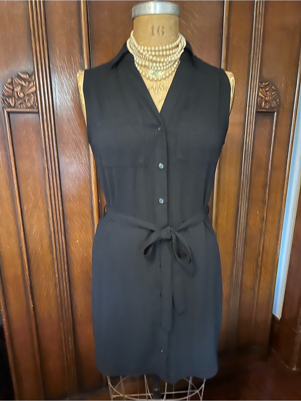 Elegant Versatile Sleeveless Tie-Waist Black Shirt Dress Size Small